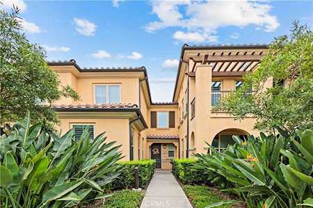 180 Rose Arch Irvine, CA 92620