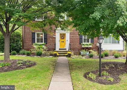 9605 Sutherland Rd Silver Spring, MD 20901