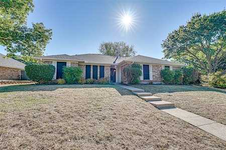 905 Village Green Drive Rockwall, TX 75087