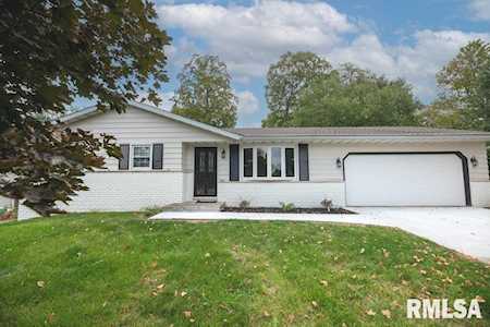 410 Carlock Ct Washington, IL 61571