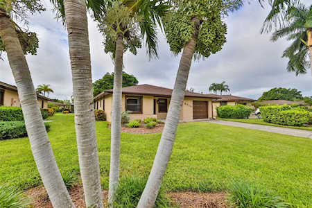 6313 W 26th Ave Bradenton, FL 34209