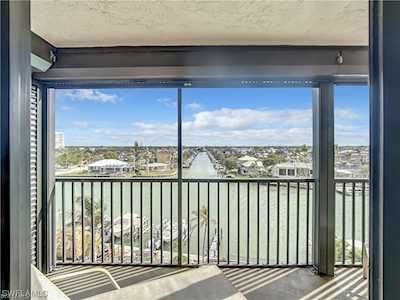 11030 Gulf Shore Dr #501 Naples, FL 34108