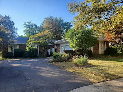 6887 Glade Street Worthington, OH 43085