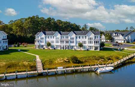 11100 Blockade Ln #204 Berlin, MD 21811
