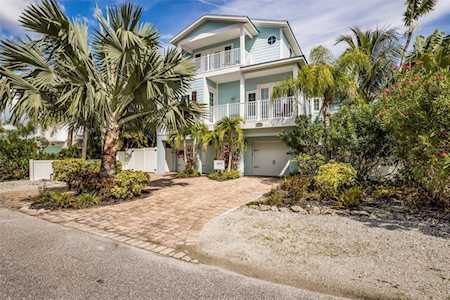 205 79th St Holmes Beach, FL 34217