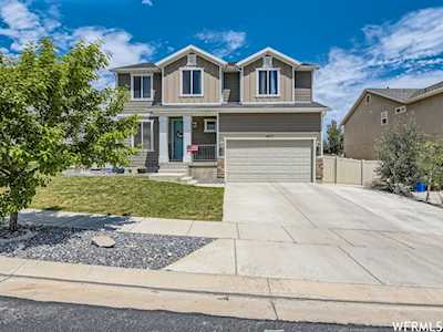 4977 E Broken Arrow Eagle Mountain, UT 84005