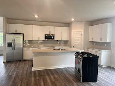 2339 Robert Gwynne Drive Smyrna, TN 37167