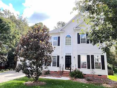 9718 Mitchell Glen Dr Charlotte, NC 28277