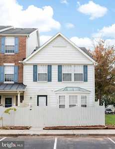568 Hollyberry Way Frederick, MD 21703