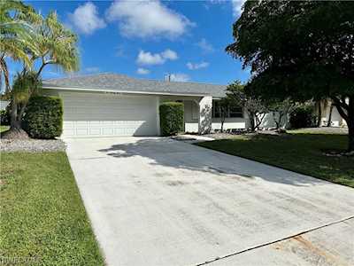 1023 El Rio Ave Fort Myers, FL 33919