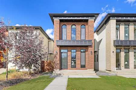 2634 5 Ave NW Calgary, AB T2N 0T6