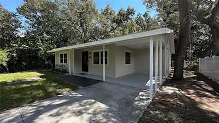 2702 Bay St Sarasota, FL 34237