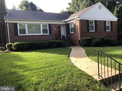 4504 Edgefield Rd Kensington, MD 20895