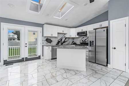 80 Standish Ave Cranston, RI 02920