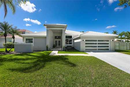 1857 Water Ridge Dr Weston, FL 33326
