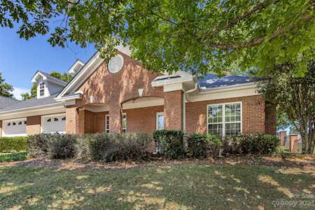 108 Knops Nob Dr Mooresville, NC 28115