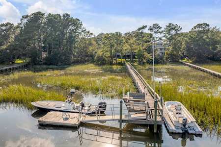 640 Fishermans Bend Mount Pleasant, SC 29464