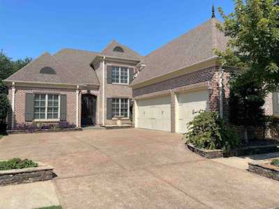 9809 W Laurel Hollow Ln Collierville, TN 38139