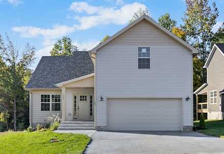 1203 Boulder Pass Clarksville, TN 37040