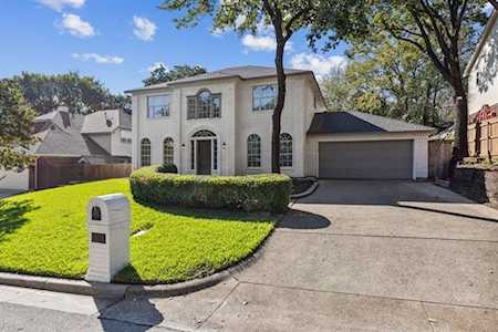 5106 Oak Gate Court Arlington, TX 76016