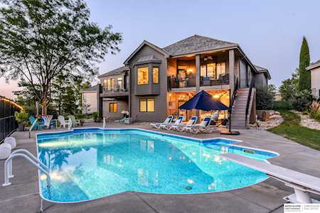 17649 Douglas Circle Omaha, NE 68118