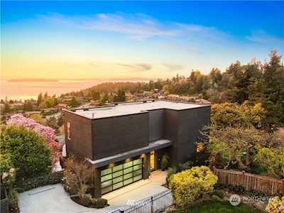 8830 39th Ave SW Seattle, WA 98136
