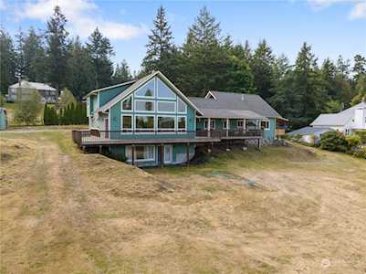 4417 H Ave Anacortes, WA 98221