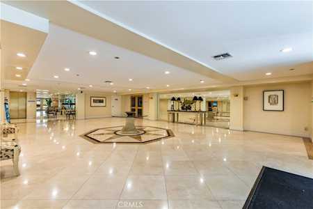 441 N Oakhurst Dr #701 Beverly Hills, CA 90210