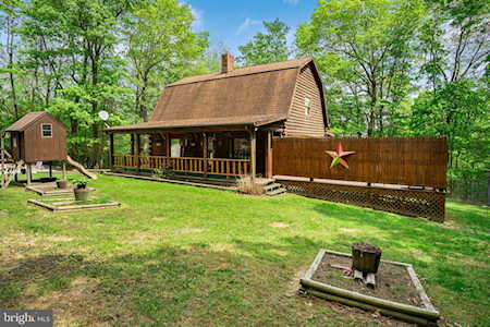 46 Woodview Rd Biglerville, PA 17307