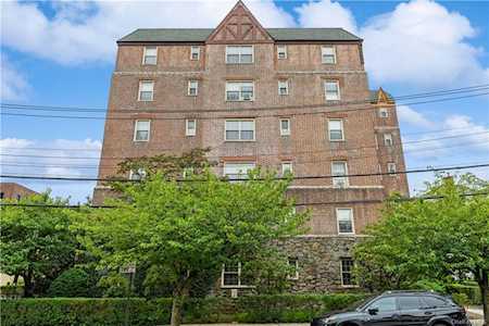 155 Centre Ave #4F New Rochelle, NY 10805