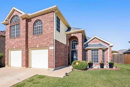 217 Country Meadow Court Mansfield, TX 76063