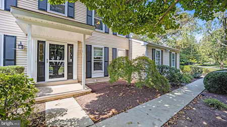 25 Tracey Lawrence, NJ 08648