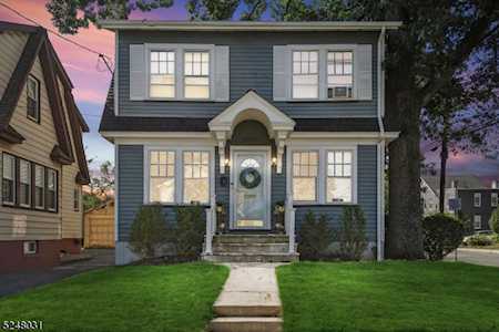 46 Fleetwood Pl Newark City, NJ 07106