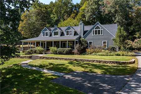 335 Jaclyn Ln Ossining, NY 10562