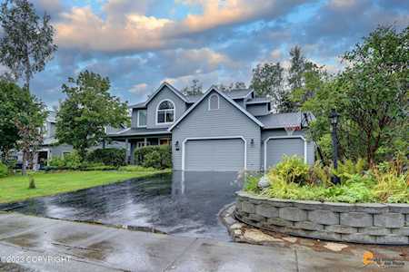 16953 Yellowstone Dr Eagle River, AK 99577