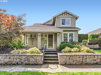 6446 NE Copper Beech DR Hillsboro, OR 97124