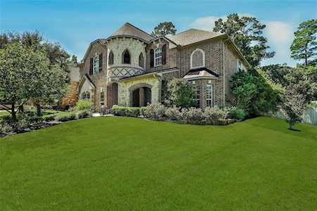 2115 Graystone Ridge Dr Conroe, TX 77304