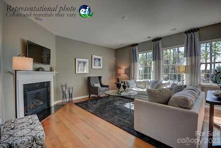 5663 Soft Shell Dr Lancaster, SC 29720