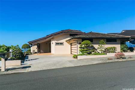 98-672 Papalealii Street Aiea, HI 96701