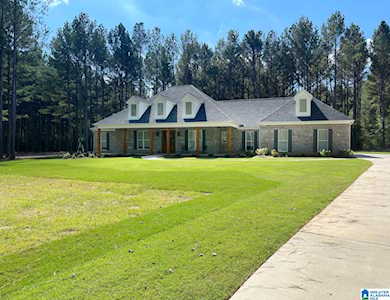 46 Olde Colonial Road Anniston, AL 36207