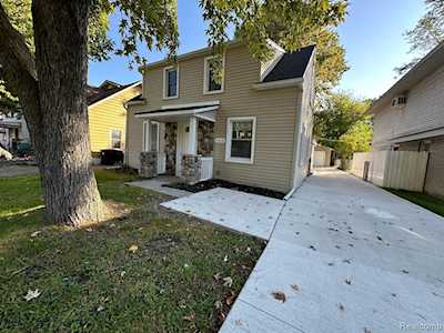 19424 Inkster Rd Redford Twp, MI 48240