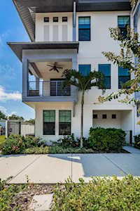 306 8th St S St. Petersburg, FL 33701
