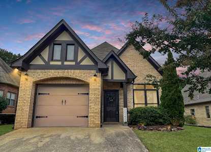2040 Tudor Lane Moody, AL 35004