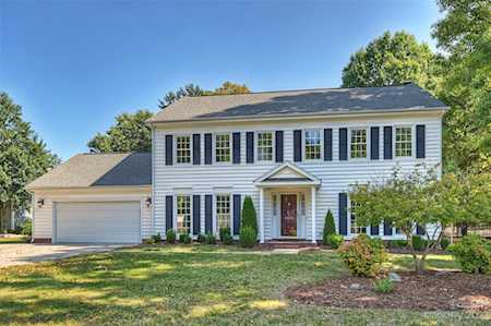6434 Willow Run Dr Charlotte, NC 28277