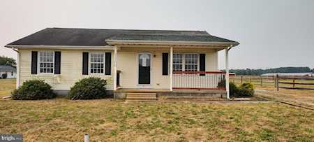 1160 School St Houston, DE 19954