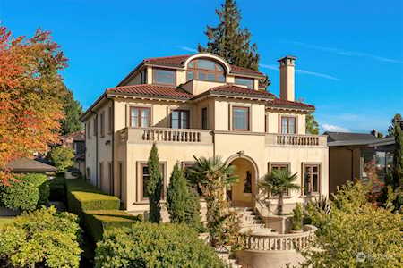 2530 42nd Ave W Seattle, WA 98199