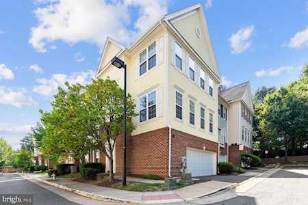 8069 Nicosh Circle Ln #51 Falls Church, VA 22042