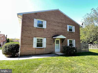 133 Fox Run Dr York, PA 17403