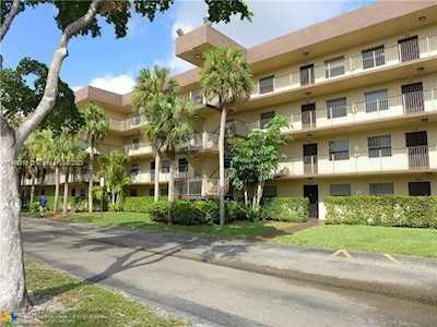3121 NW 47th Ter #411 Lauderdale Lakes, FL 33319