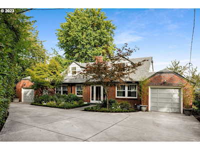 7432 SW View Point TER Portland, OR 97219